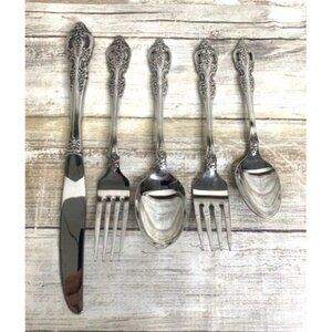Oneida S.S.S. By Oneida Renoir Pembrooke Flatware Set 5-Piece Stainless Steel